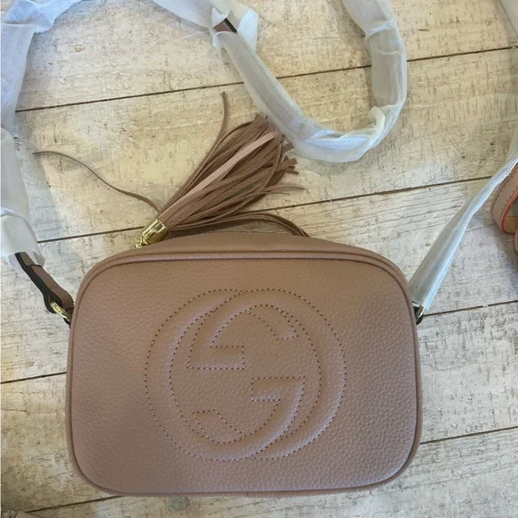 Stylish Pink Leather Handbag - Picture 1 of 2